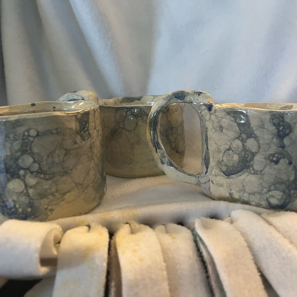 Three handmade ceramic bowls with Lotus - Picture 4 of 4